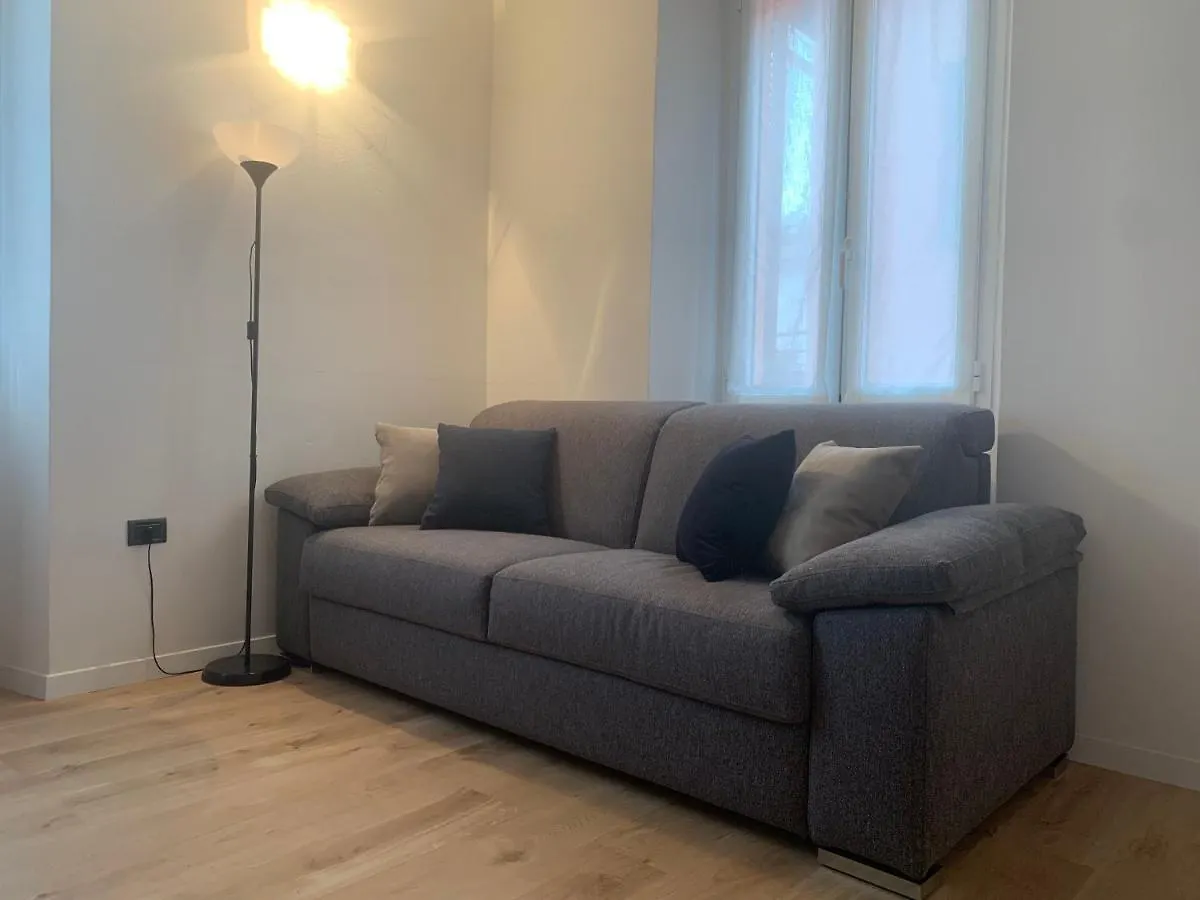 In Centro Ca' Leandro Vista Lago ليرنا 0*,  إيطاليا